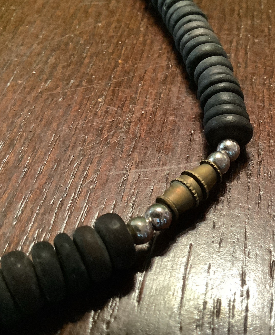 Beautiful 10” Black Beads And White Conch Shells Necklace Vintage