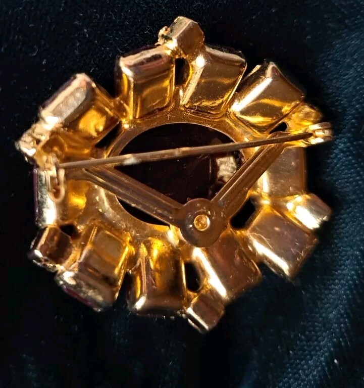 Vintage Czech Goldtone Ruby Art Glass & Faux Opals Pin Brooch Mint In Box