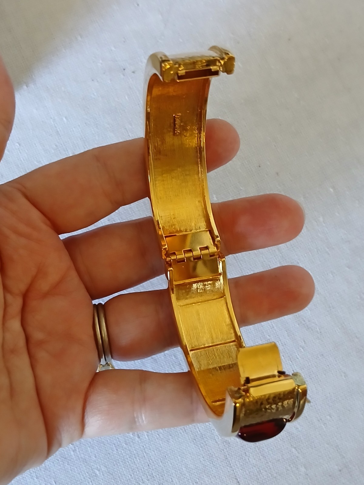 Vintage NOS Monet 1968-1969 Baroness Glass Cabochon Bracelet Rare