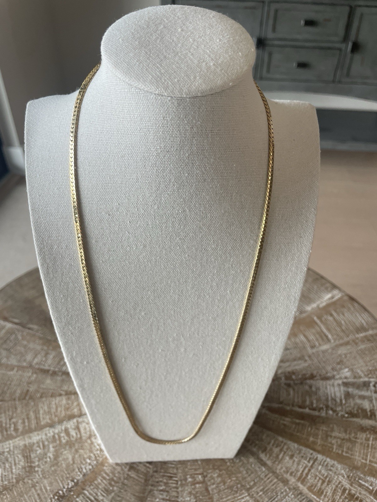 Vtg Gold Tone Necklace Herringbone Link Flat Chain 24″ Daily Wear