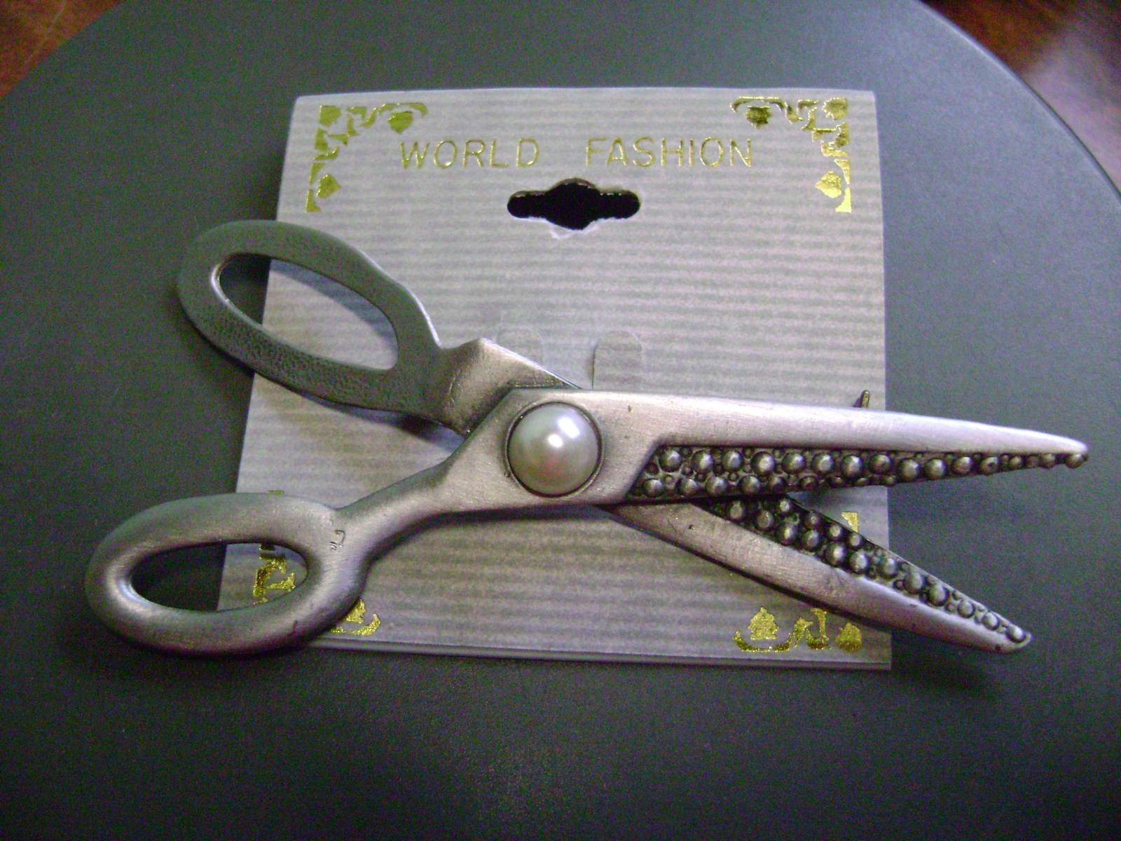 NEW OLD STOCK- PEWTER FAUX PEARL LARGE SCISSORS BROOCH!!!