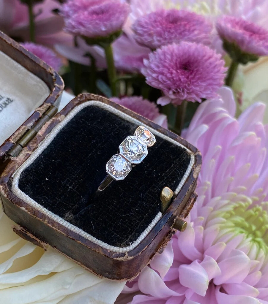 Three Stone 1.50CTW White Round Cut CZ Antique Style Art Deco Ring In 925 Silver