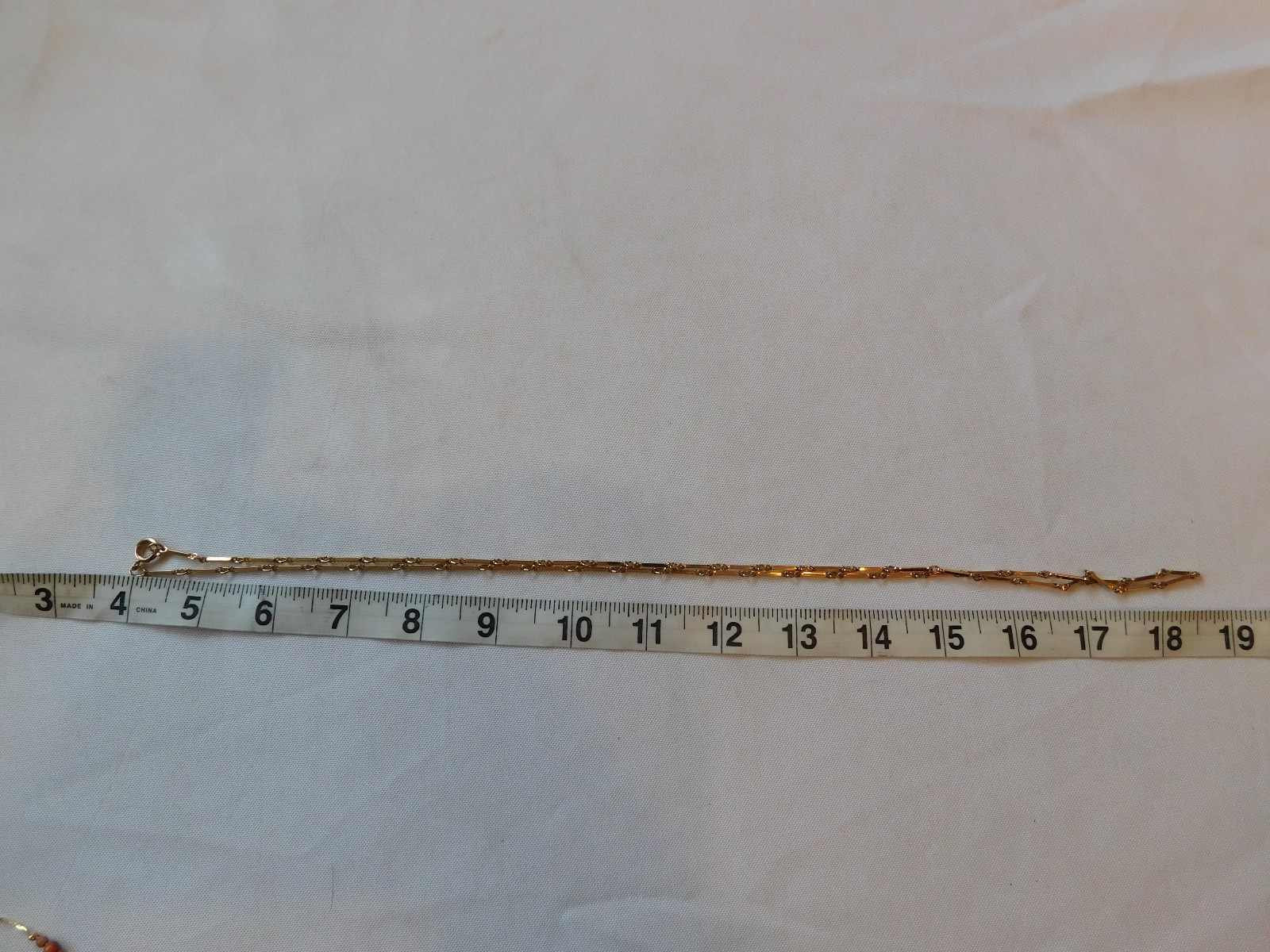 Vintage Unbranded Gold Tone Bar and Link Chain Necklace 30″ Spring Ring Clasp