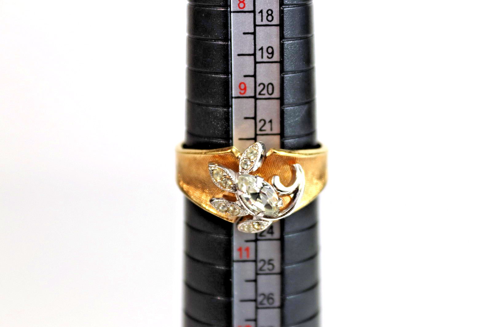 Vintage 18K HGE Signed Cocktail Ring Size 10 Marquise Floral Cluster Textured