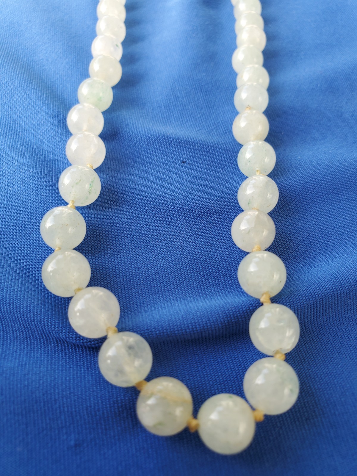 Original Old JADE White Green 8 Millimeters Deco Necklace Vintage 30″ inch Long