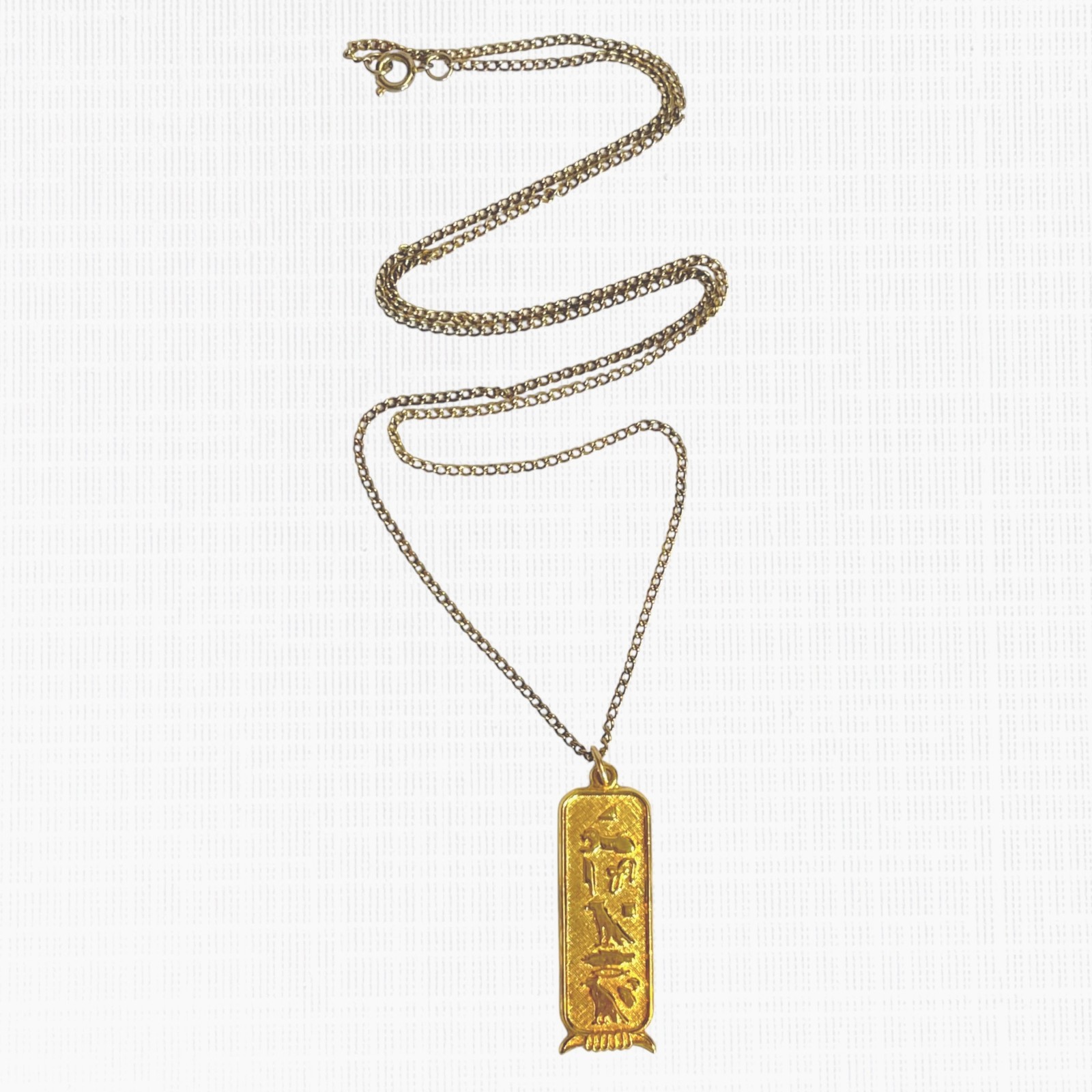 Vintage Egyptian Hieroglyphic Pendant Necklace Gold Tone Cartouche Charm 24″