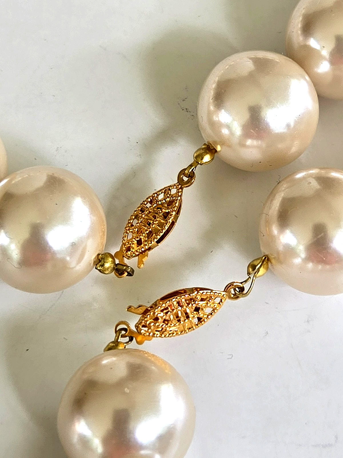 Vintage Chunky Faux Pearl Choker Necklace 19″ Gold Tone Fish Hook Clasp