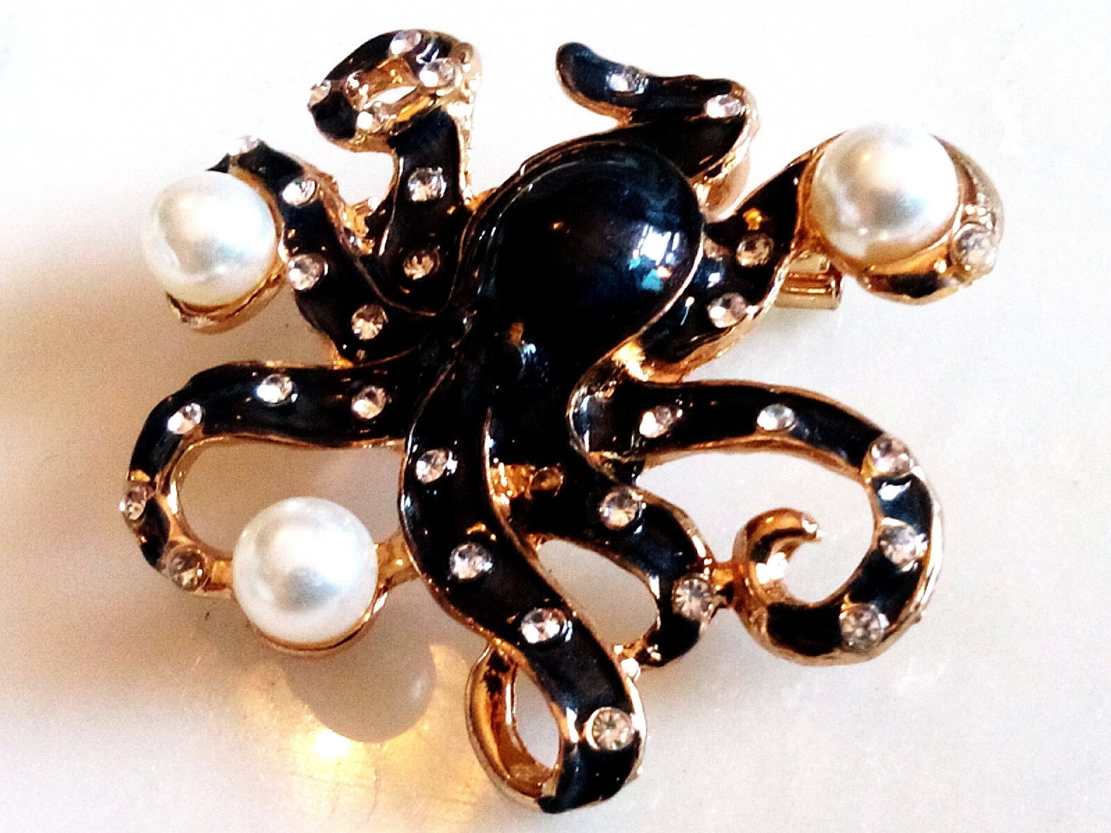 ENAMELED OCTOPUS BROOCH/PENDANT!Black Enameled, Clear Crystals, Imitation Pearls