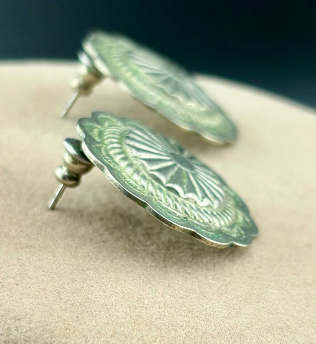 Vintage South Western Cabochon Earrings 1″