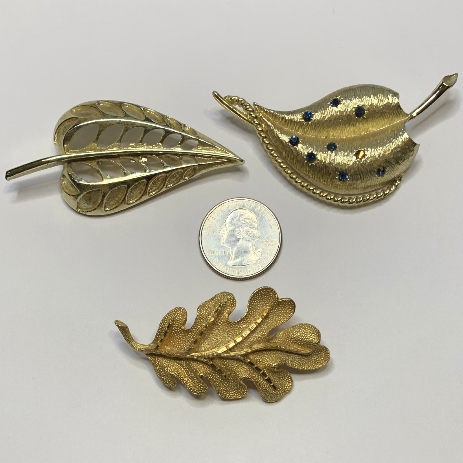 Lot of 3 Vintage Gold Tone Leaf Brooches 2.5” – 2.75”