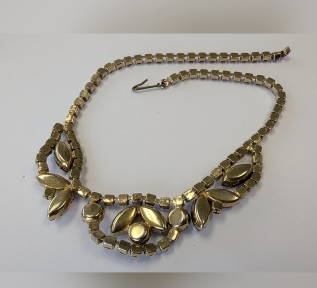 Red Aurora Borealis AB Crystal Collar Necklace Vintage Old Hollywood Glitzy