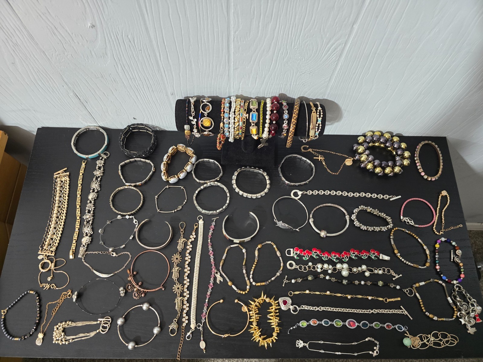 Gigantic Mixed metals material an color lot of 70+ braceletn, signed /unsigned
