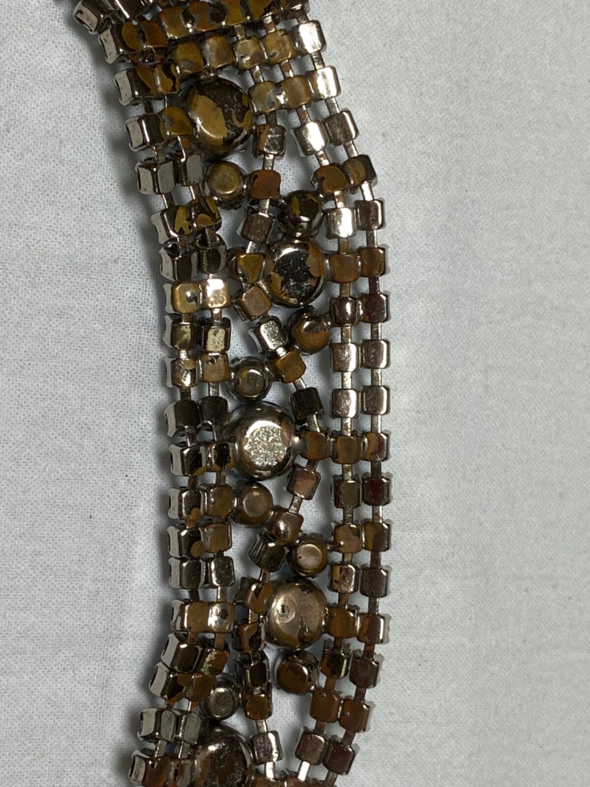 Vintage 7″ x 1″ blue ab possibly Juliana? safety chain missing two sm stones