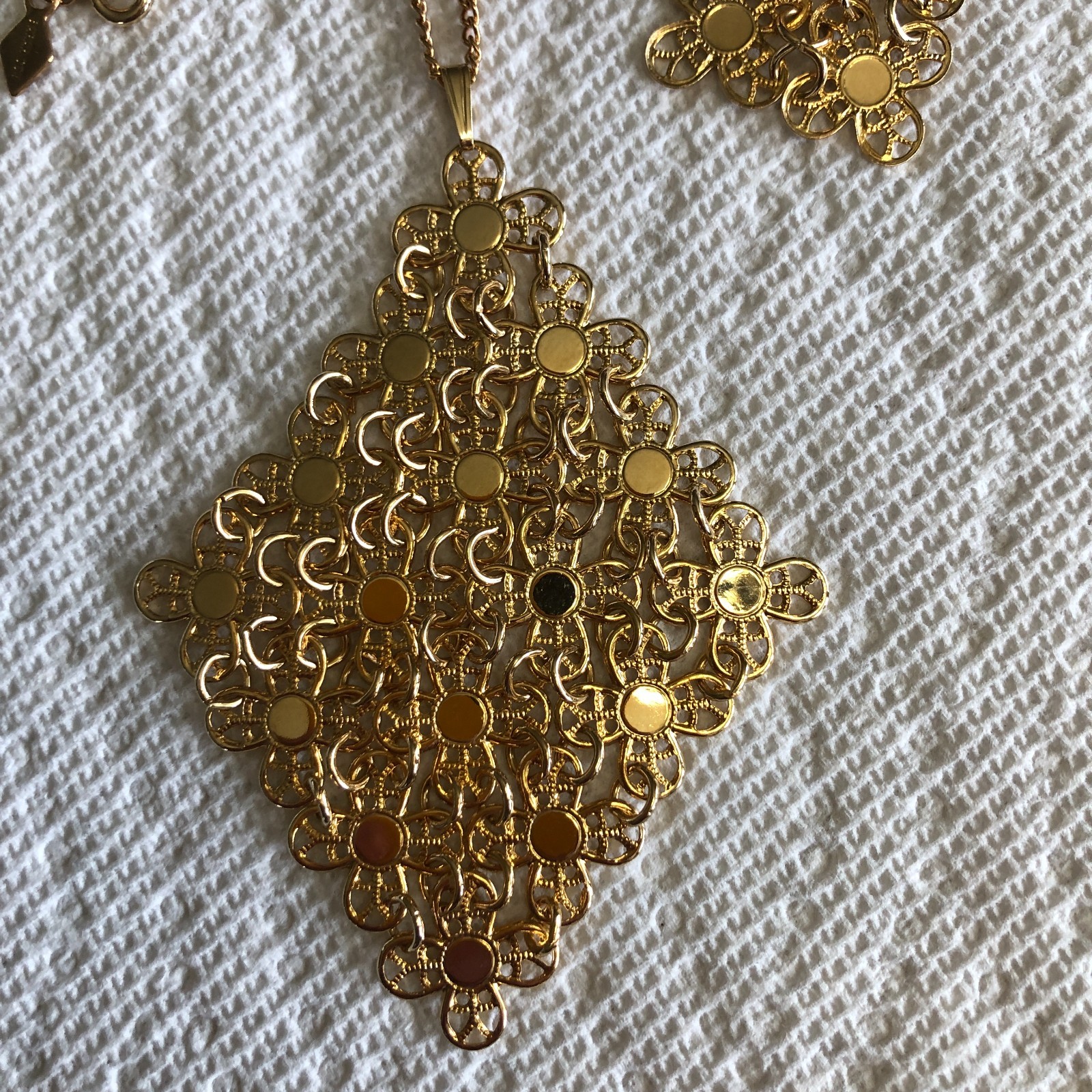 SARAH COVENTRY Necklace and Earring Set “Golden Petals” 1971