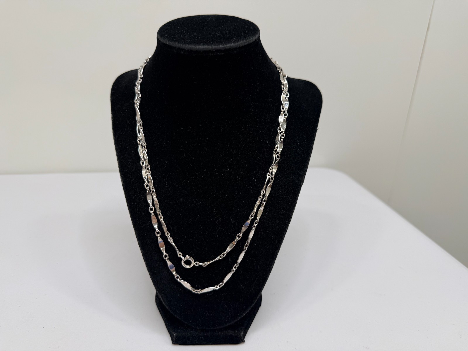 Vintage Necklace Silver Tone Dimpled Link Necklace Long 40 in chain Boho 1970s