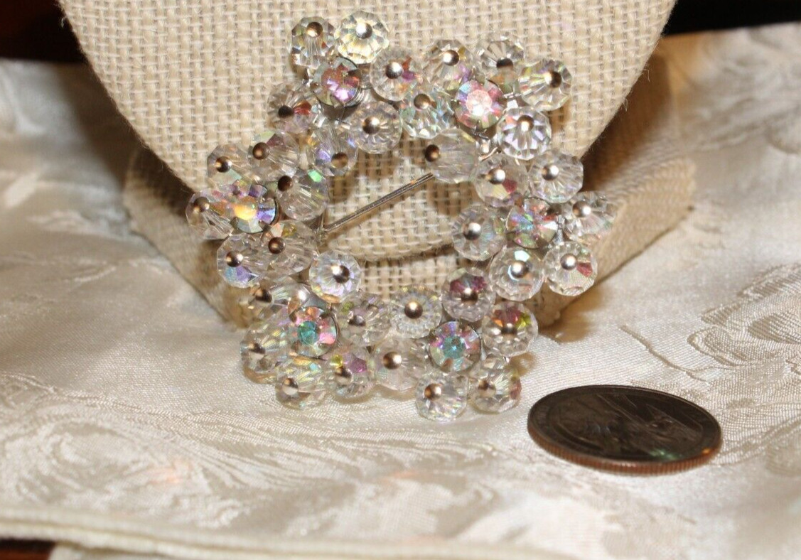 VINTAGE AB CRYSTAL RIVOLI SNOW FLAKE PIN 2 3/8 INCHES AROUND STUNNING