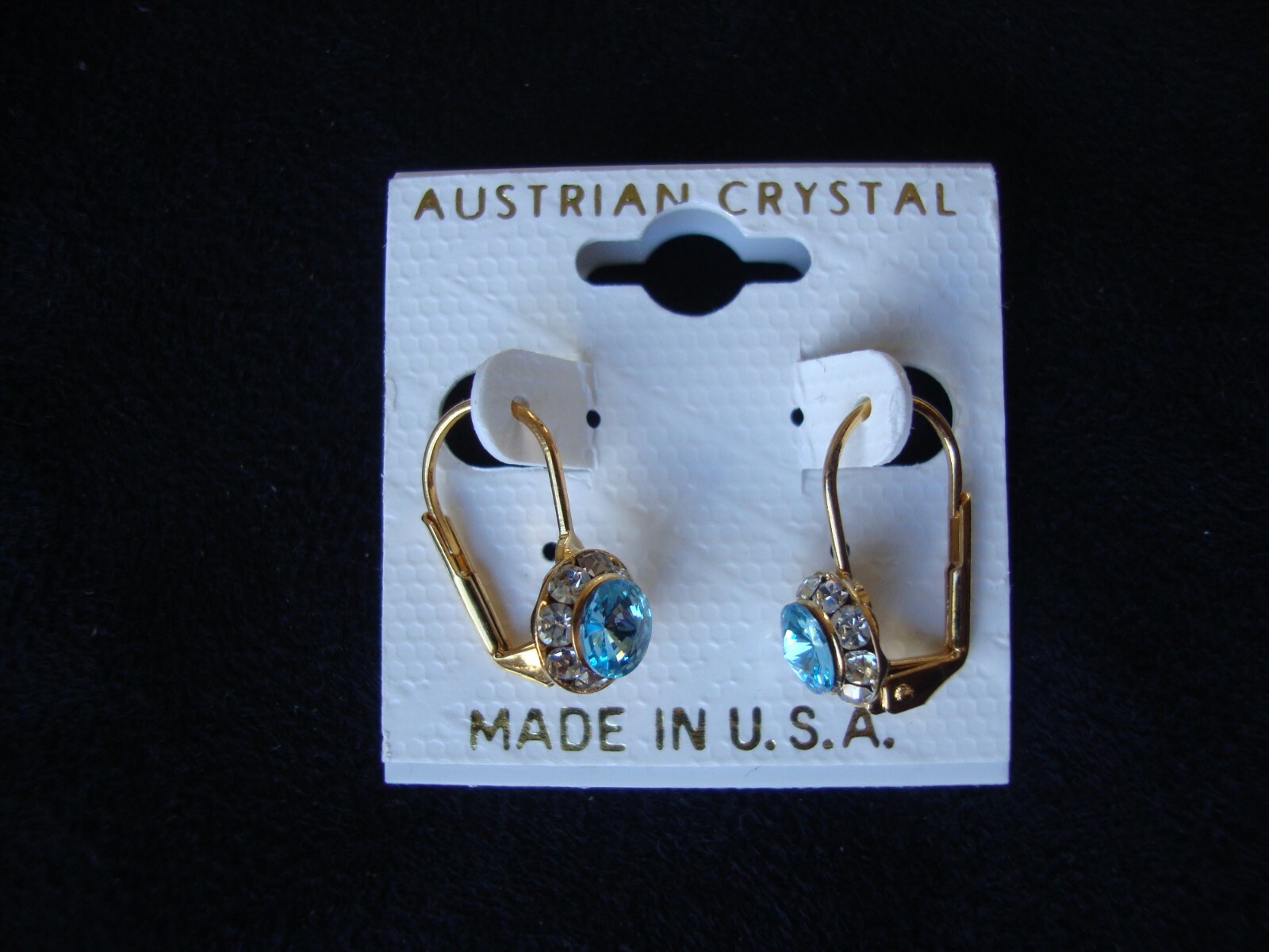 VINTAGE AUSTRIAN CRYSTAL PETITE SWISS BLUE & CLEAR CLUSTER GOLD TONE EARRINGS