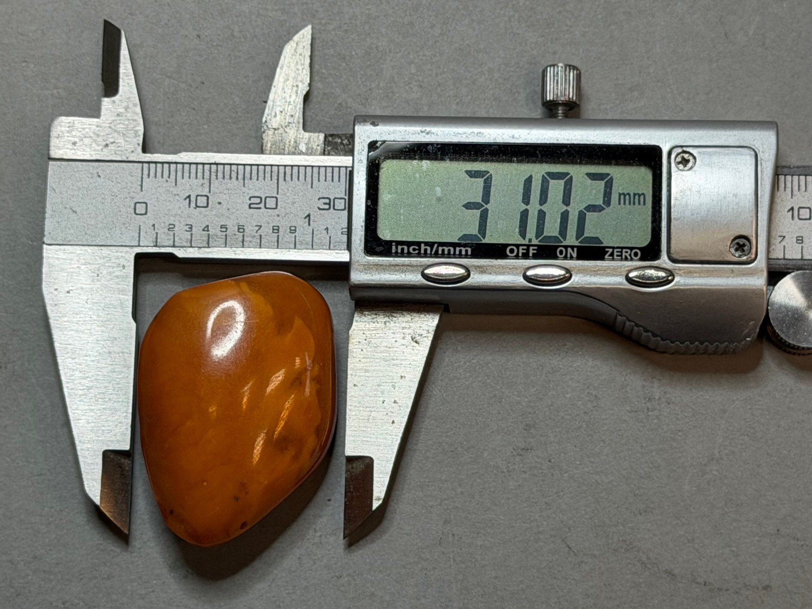 NATURAL OLD ANTIQUE YELLOW BUTTERSCOTCH BALTIC AMBER BROOCH 11,4 gr