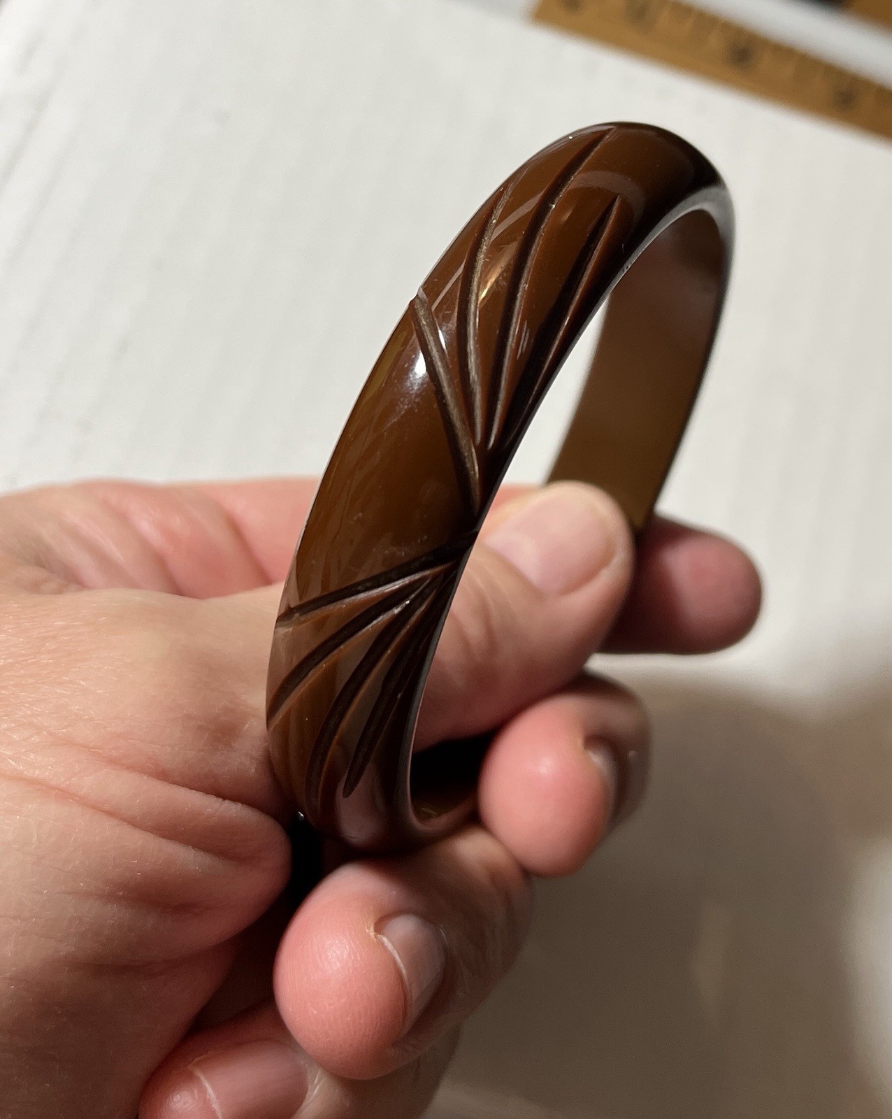 Vintage Chocolate Brown Carved Bakelite Bangle Bracelet 1/2 Inch Wide