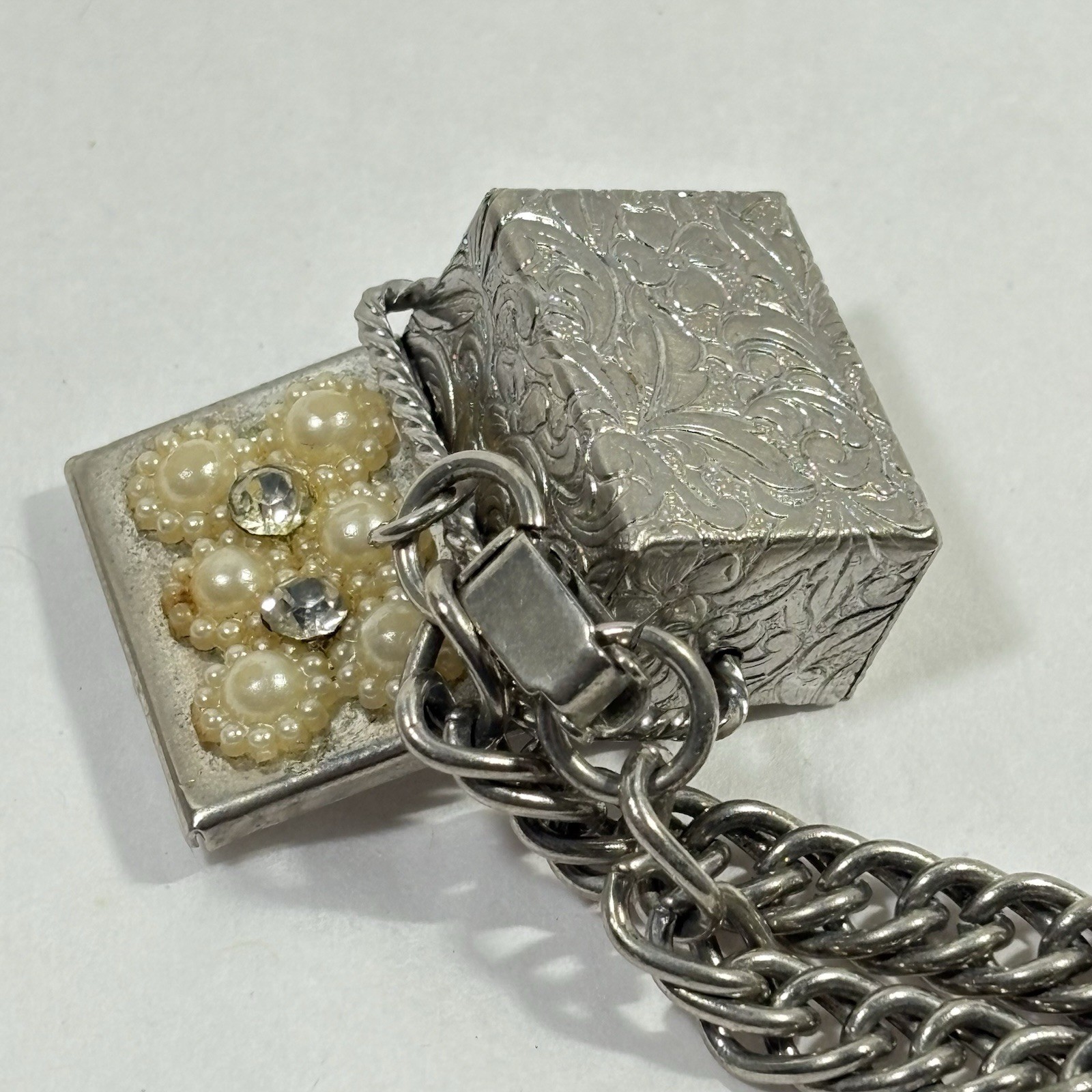 Vintage Silver Tone Purse Charm Bracelet Pill Box Faux Pearl Rhinestone Chain 7″