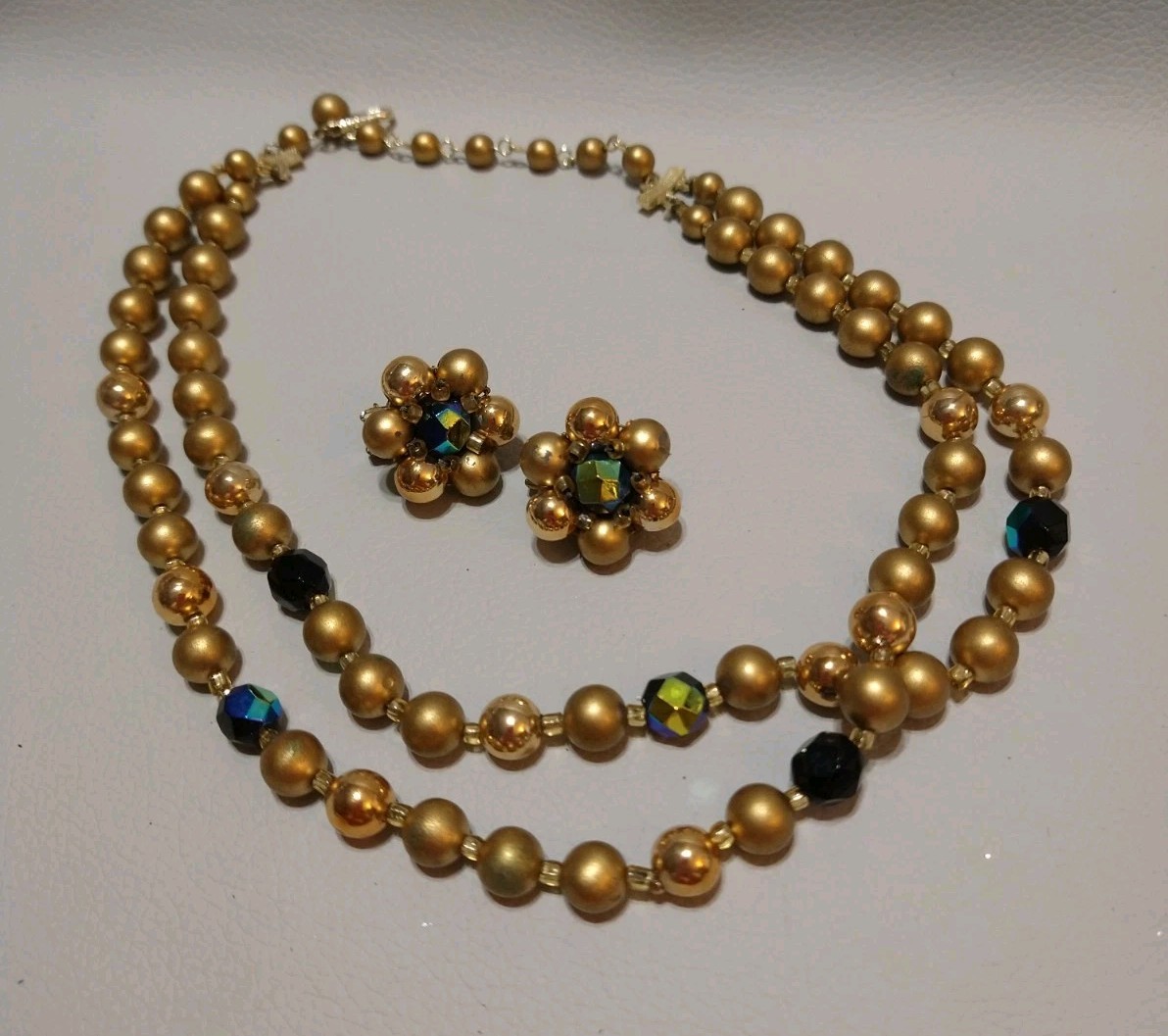 Vintage 1950’s Necklace And Clip On Earrings Blue Green Gold Colored Beads
