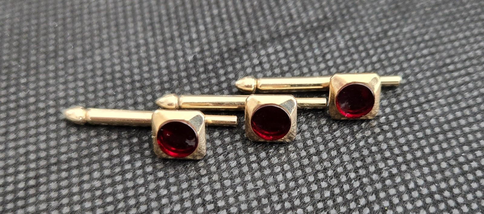 VINTAGE SET OF 3 SWANK RED SQUARE GOLD TONE SHIRT STUDS!