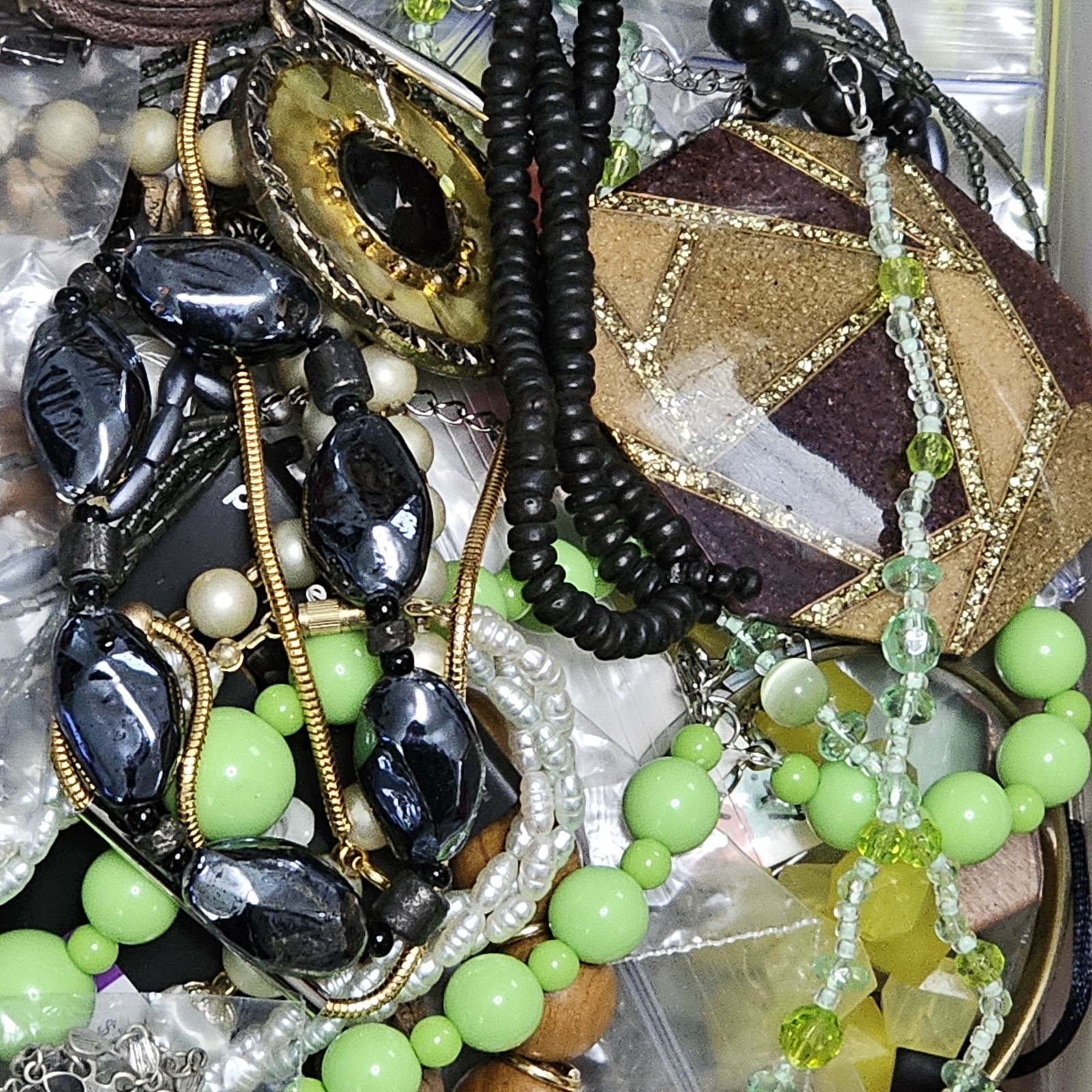 1 Pound VTG To Modern FASHION JEWELRY Lot Wearable Reuse Resell See Description