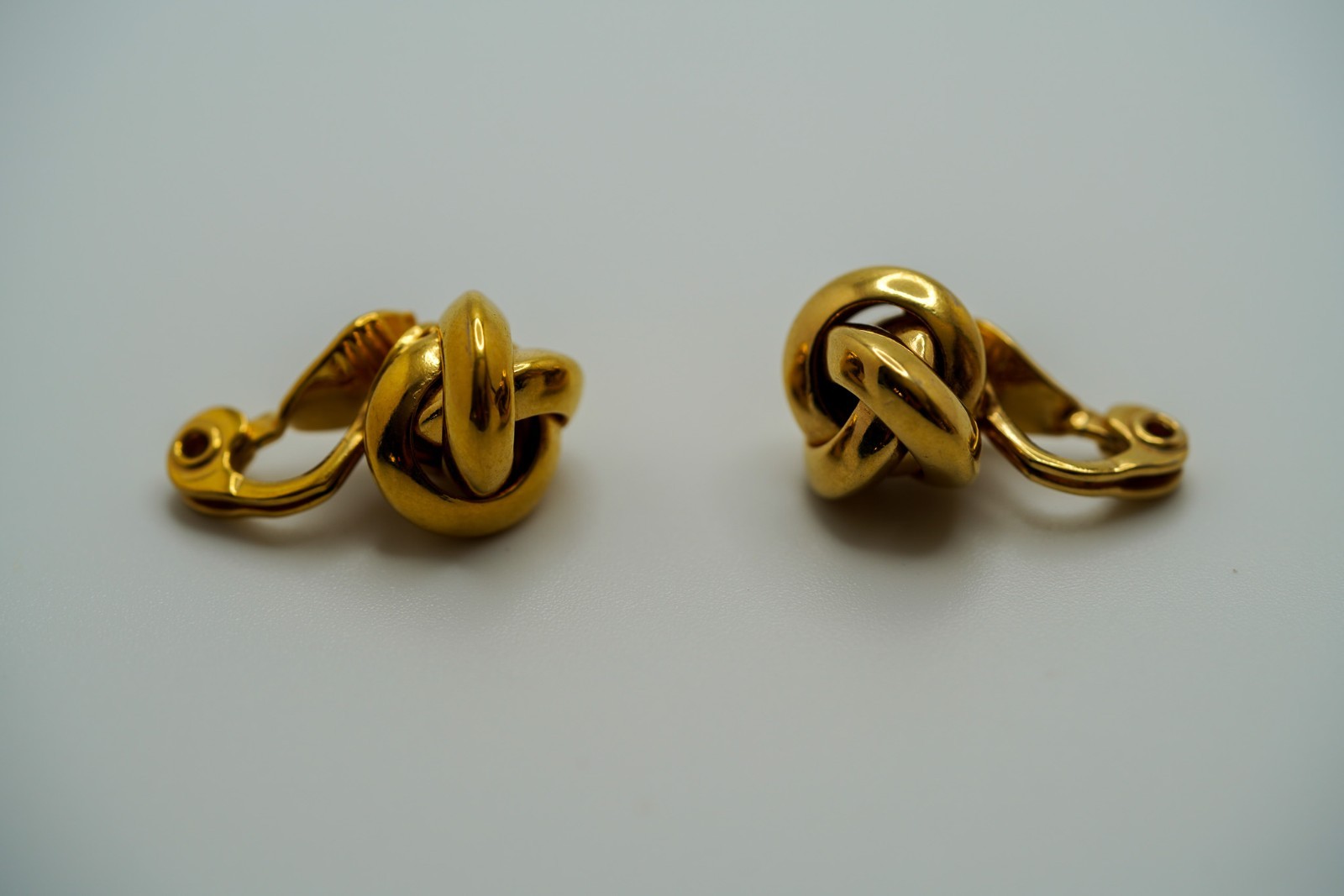 Vintage Gold Monet 2cm Earrings JB1