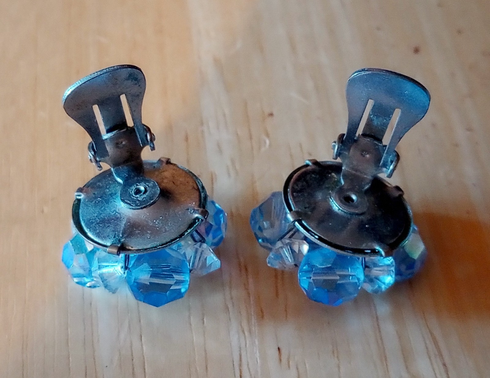 Vintage Jewelry Blue & Clear Faceted Cut Glass Beaded Necklace & Clip Earrings