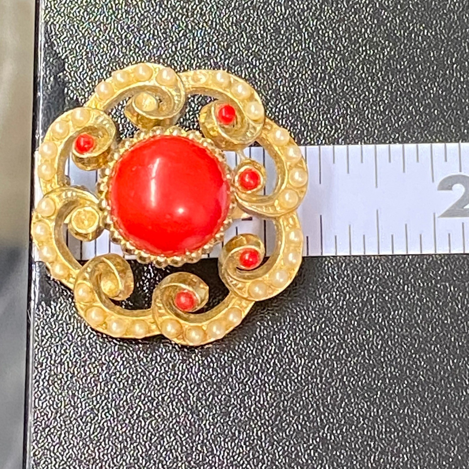 Coro Women Brooch OS Gold Red Faux Pearl Vintage Scroll Cabochon Pin *FLAWS