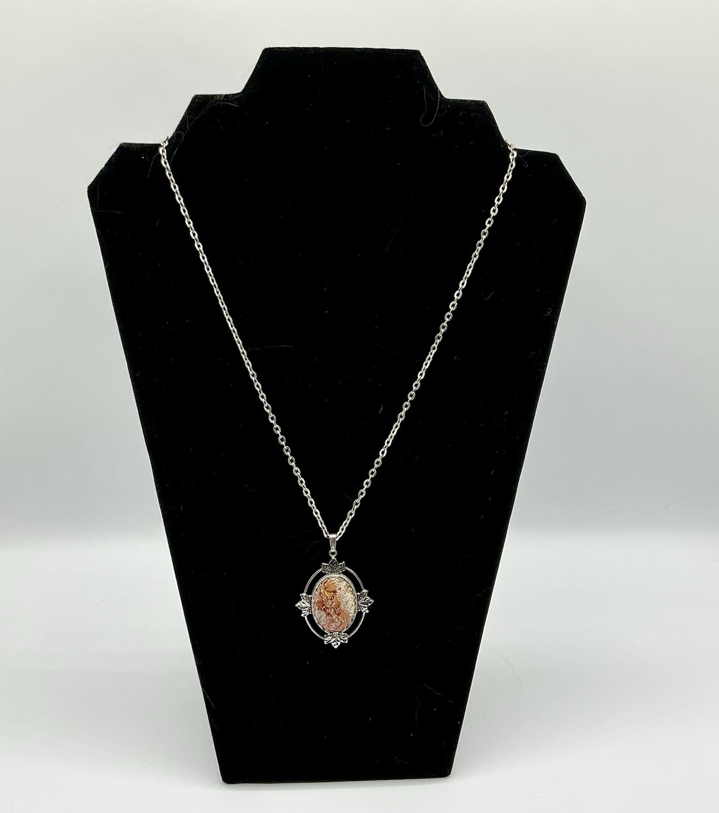 Vintage Lace Agate Pendant Silver Metal Ornate Setting With Chain