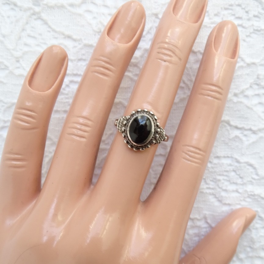 Vintage CW 925 Sterling Silver Black Onyx Designer Ring Size 6 3/4 Hallmarked
