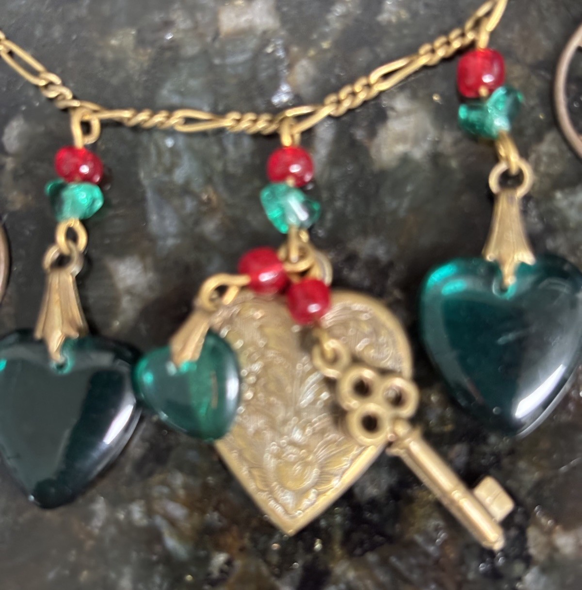 Vtg Glass Works Studio Hearts & Charms Necklace Green & Red