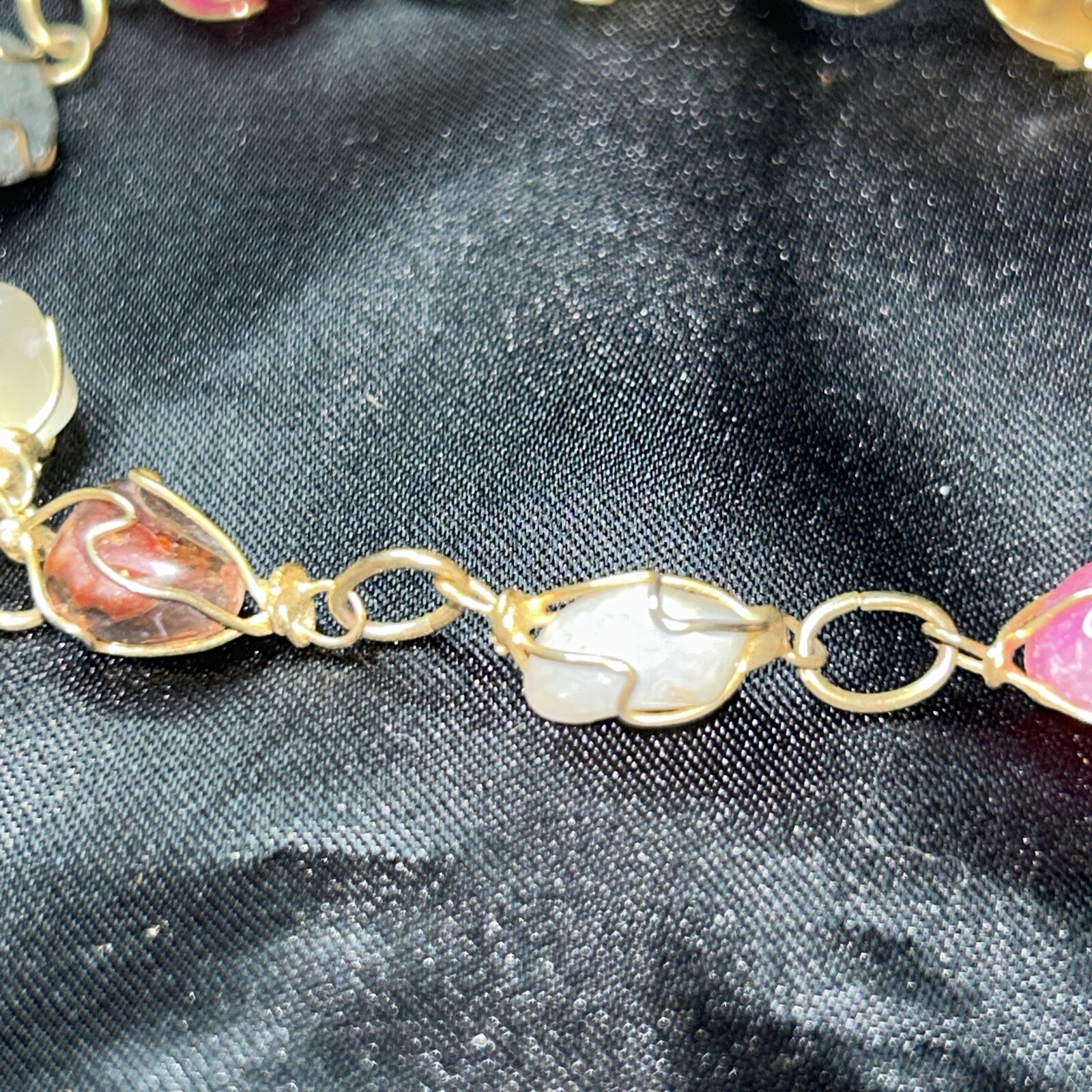 Bracelet Wrap Wire Link Orange White Green Brown Stone Gold Tone Pinch Clip Vtg
