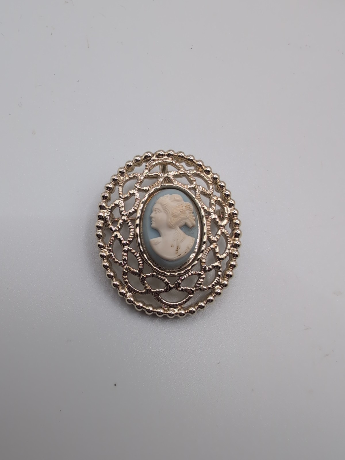 Vintage Cameo Brooch & Bracelet Lot Of 5 Different Styles & Colors