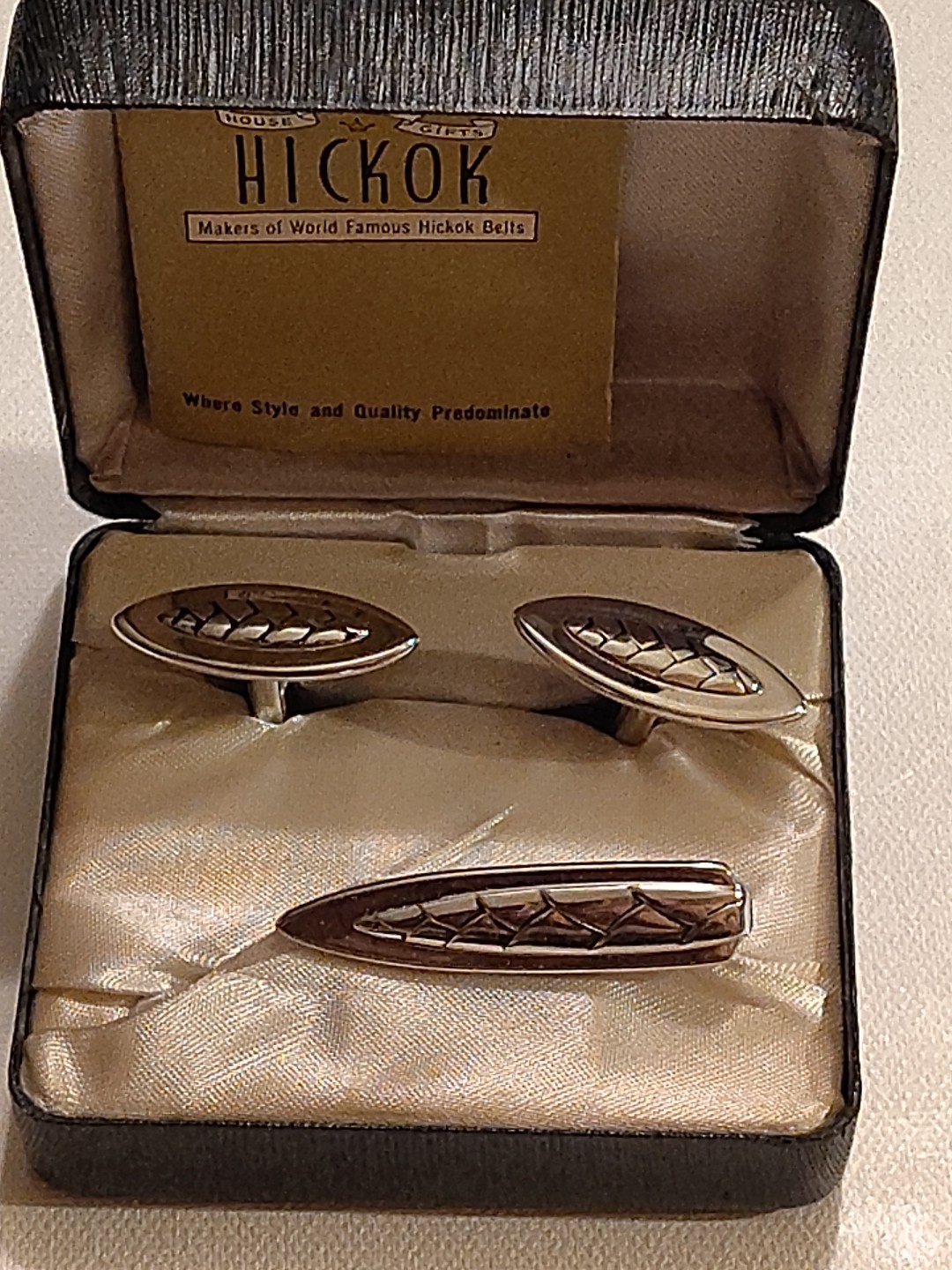 Vintage Hickok Silver Tone Cuff Links & Tie Bar Clip Set Fish Scale Made In USA