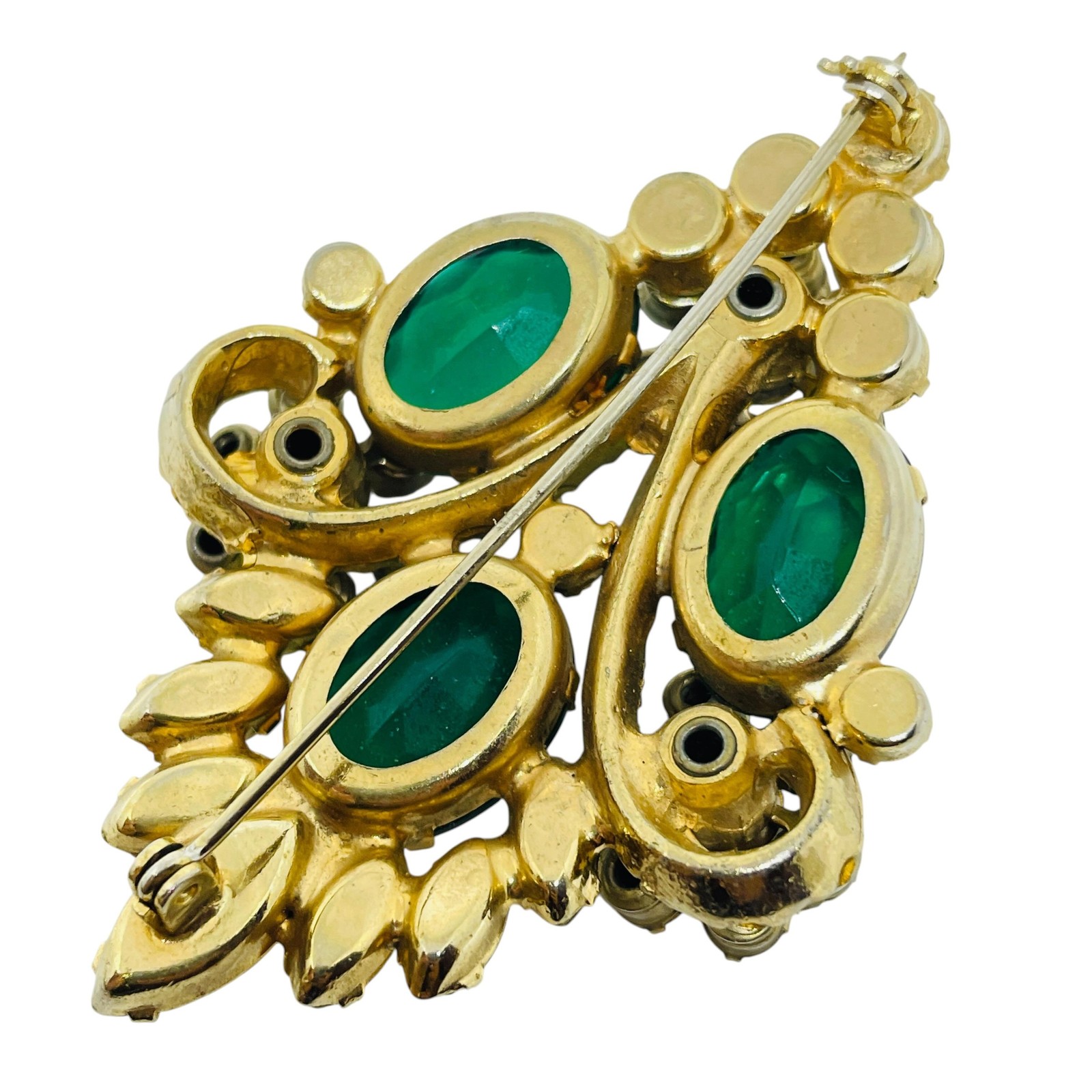 Vintage gold tone emerald green rhinestones flowers designer brooch earrings set