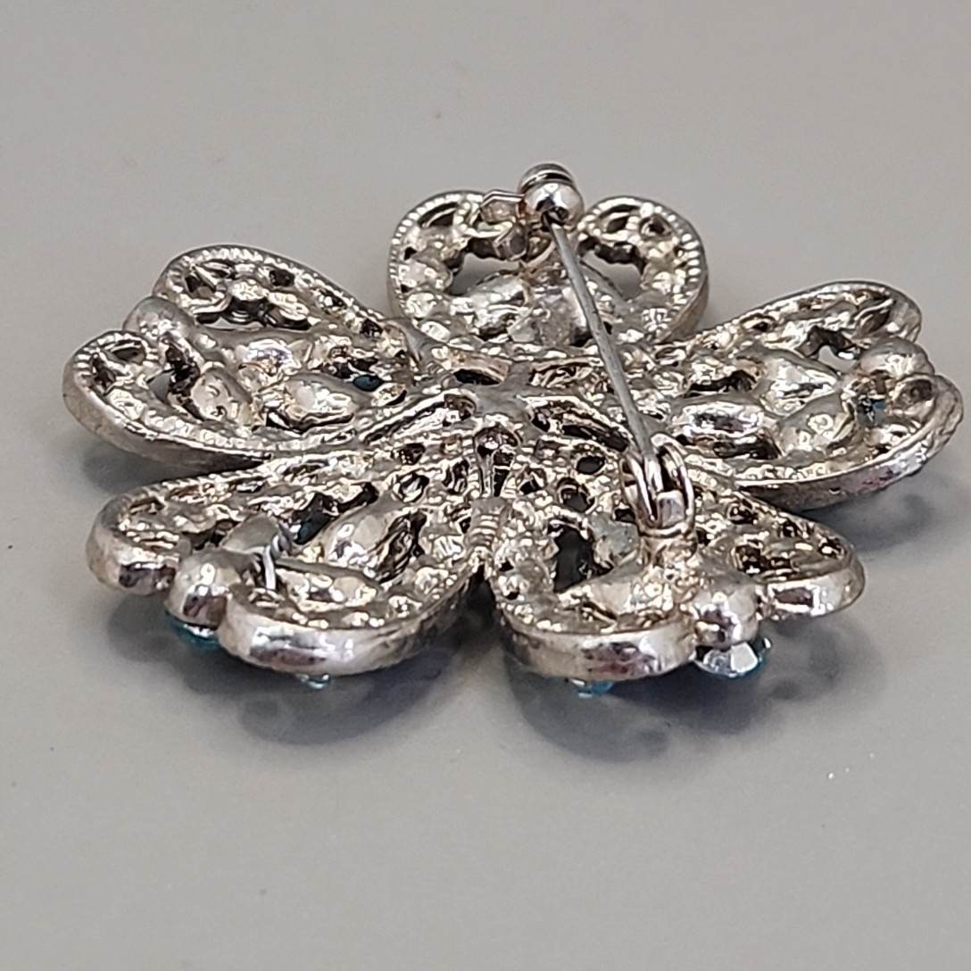 Vintage Flower Rhinestone Brooch Hearts Blue Marquise Filigree Silver Tone 1.75″