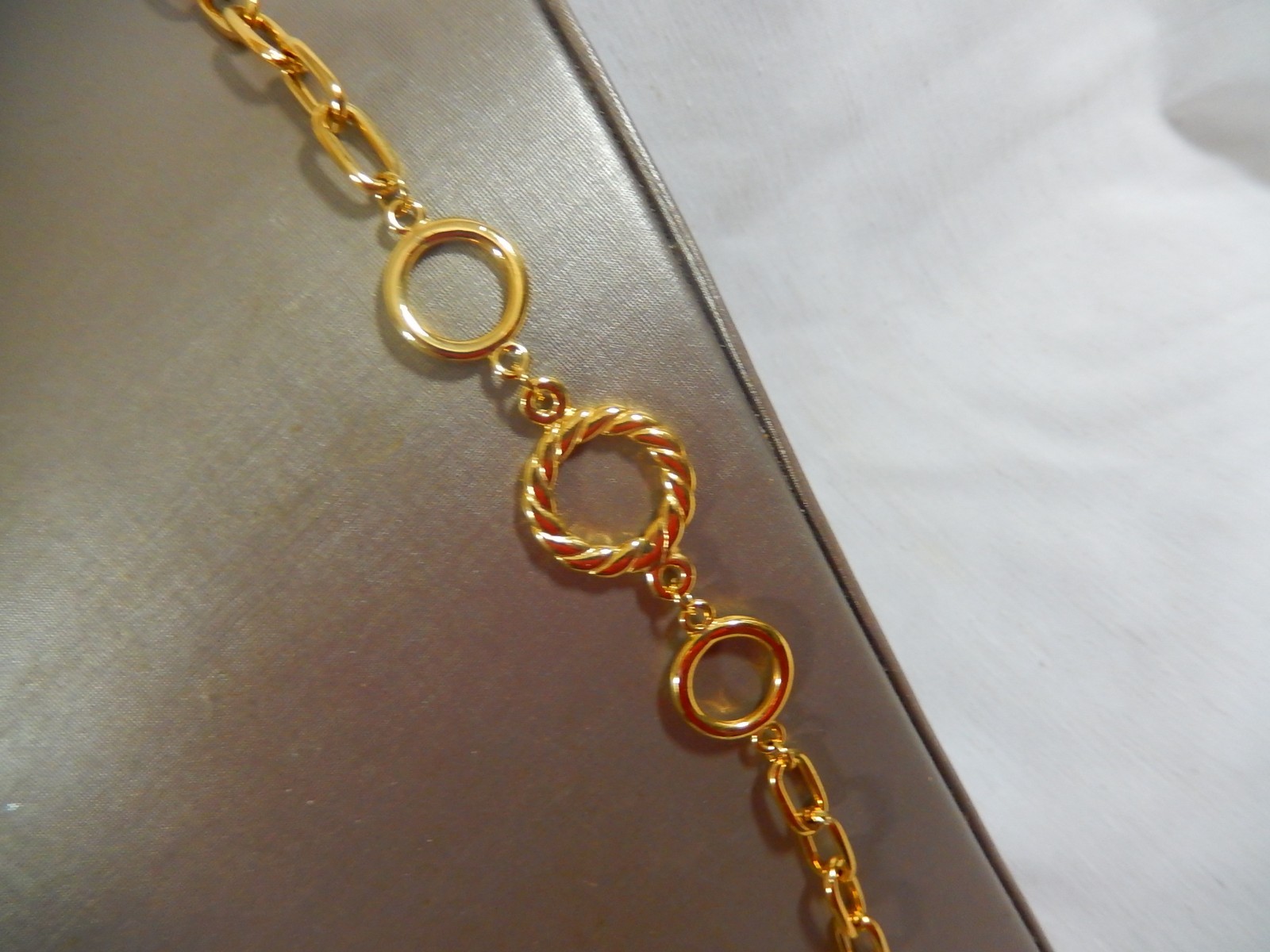 NEW W/ TAG TACOA CHUNKY GOLD TONE WITH CABLE RING STATIONS 31″ NECKLACE