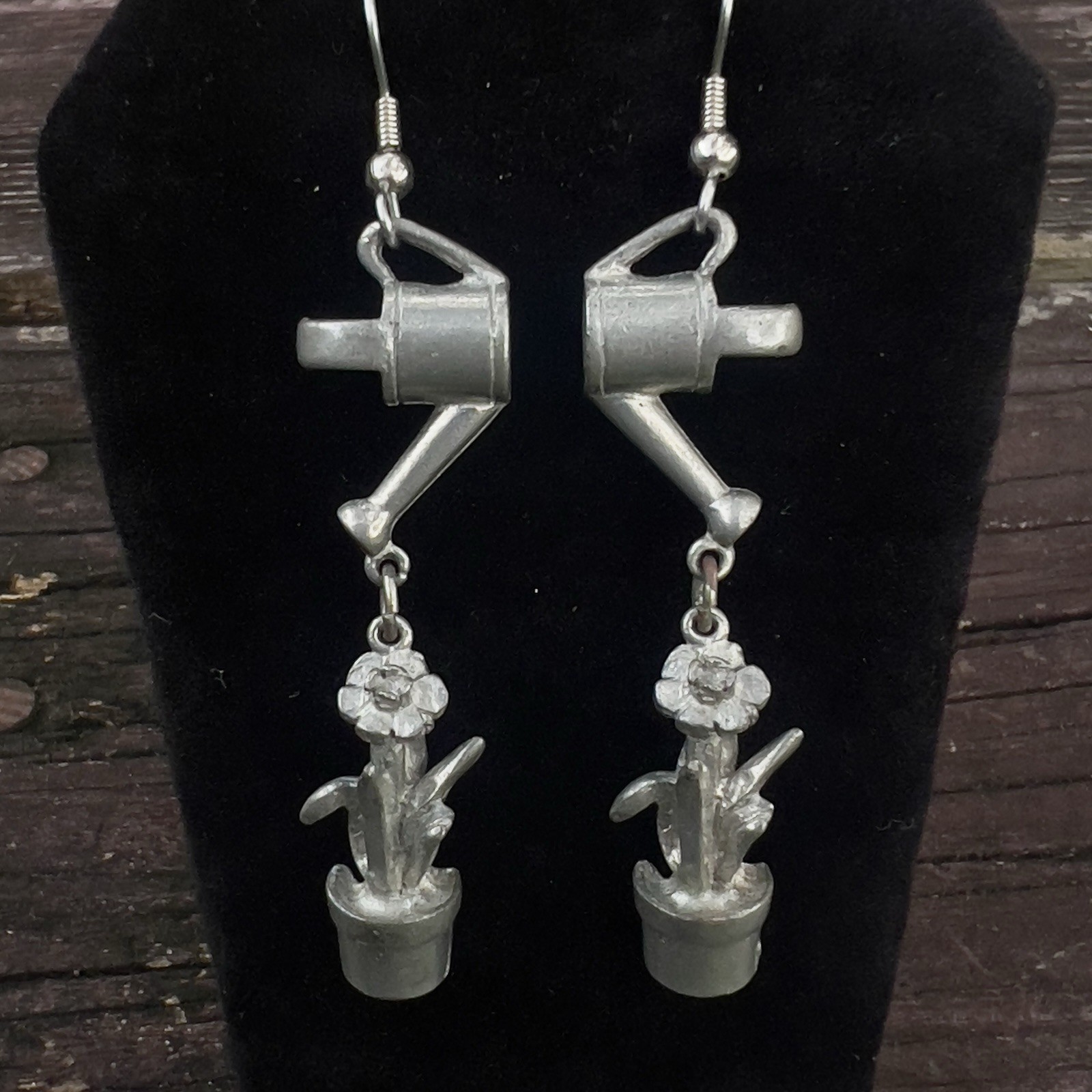 Vintage JIM CLIFT Pewter Link Dangle Earrings Gardening Watering Can Flowers