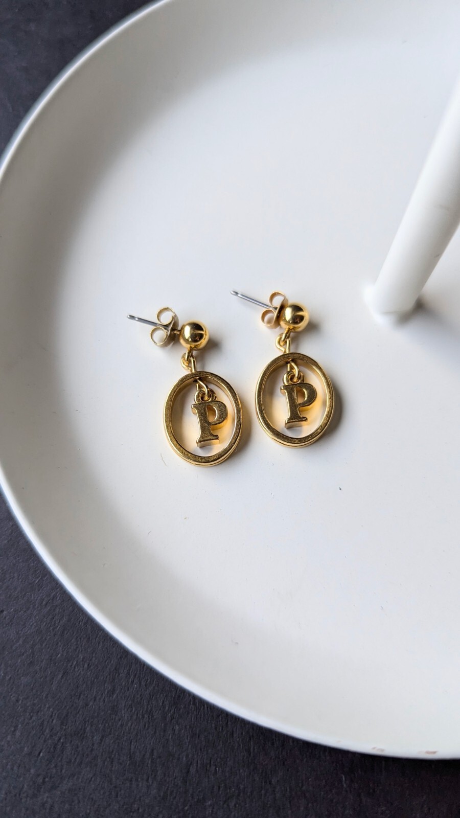 Vintage Pair GOLD Tone POST Stud DANGLE Monogram Letter P Initial 1″ EARRINGS