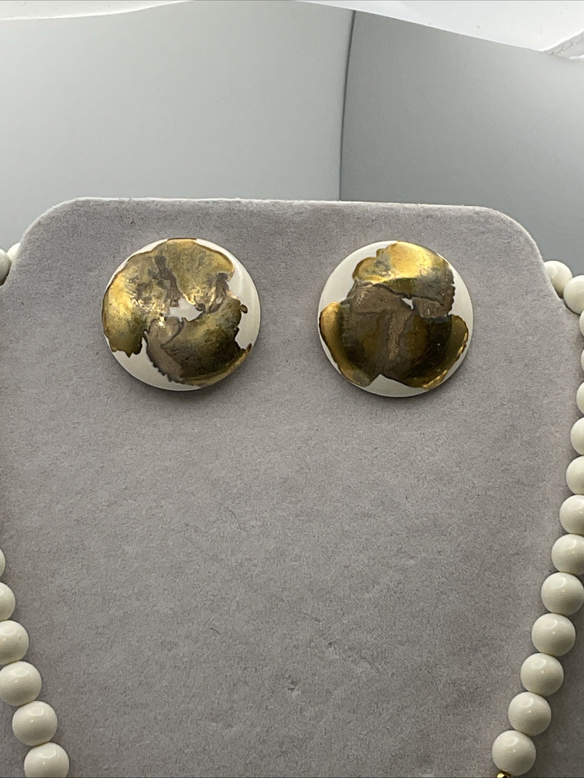 Vintage 60s-80s White & Gold-tone Chunky Bib Necklace/ Earring Set Marked Japan