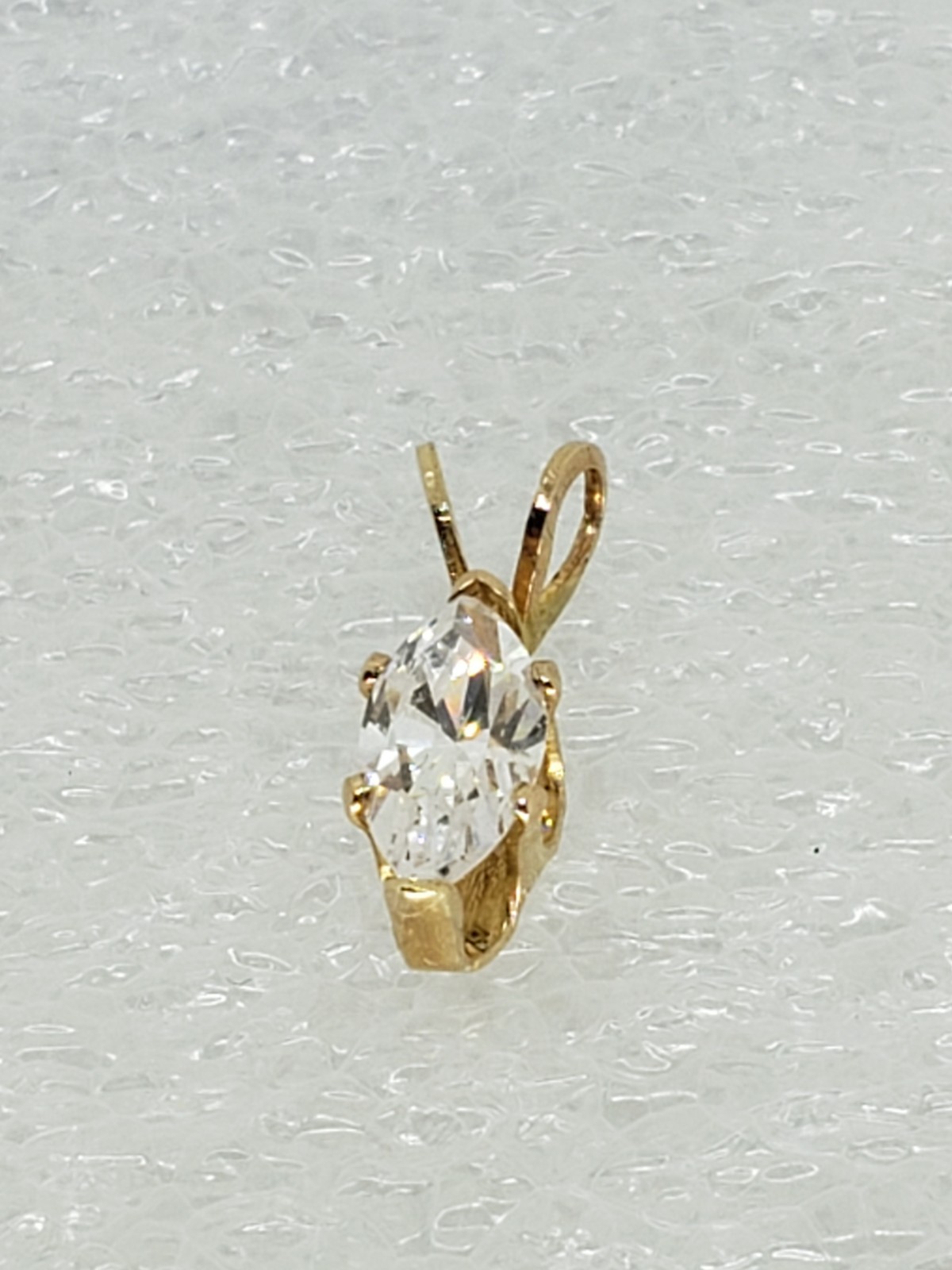 Vintage Pretty 14K Yellow Gold Marquise CZ Navette Solitaire Pendant – 0.35 tcw