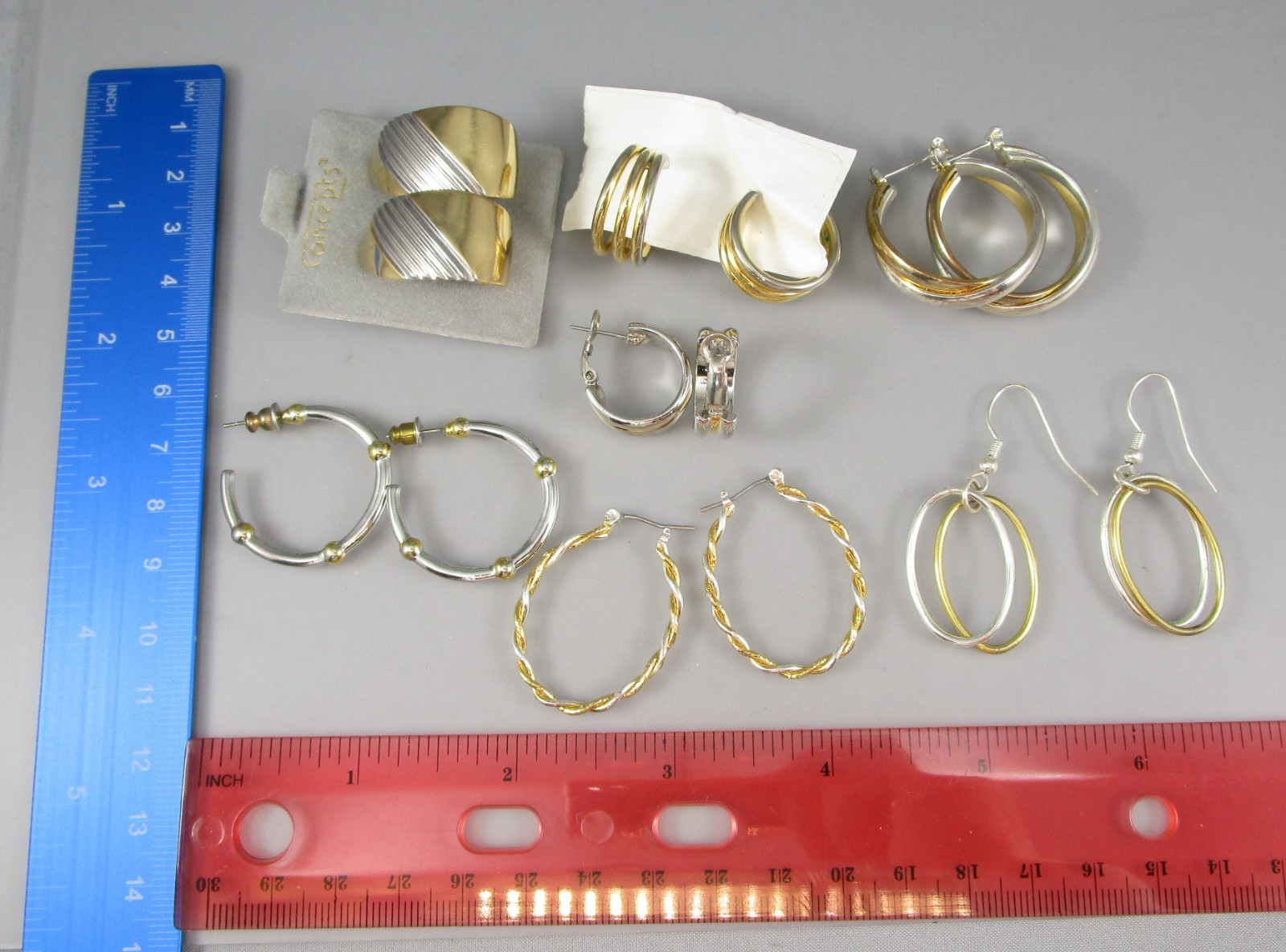 Vtg Mod Retro Varying Colors & Multi Styles LOT of 7 Post Pierced Earrings 151X