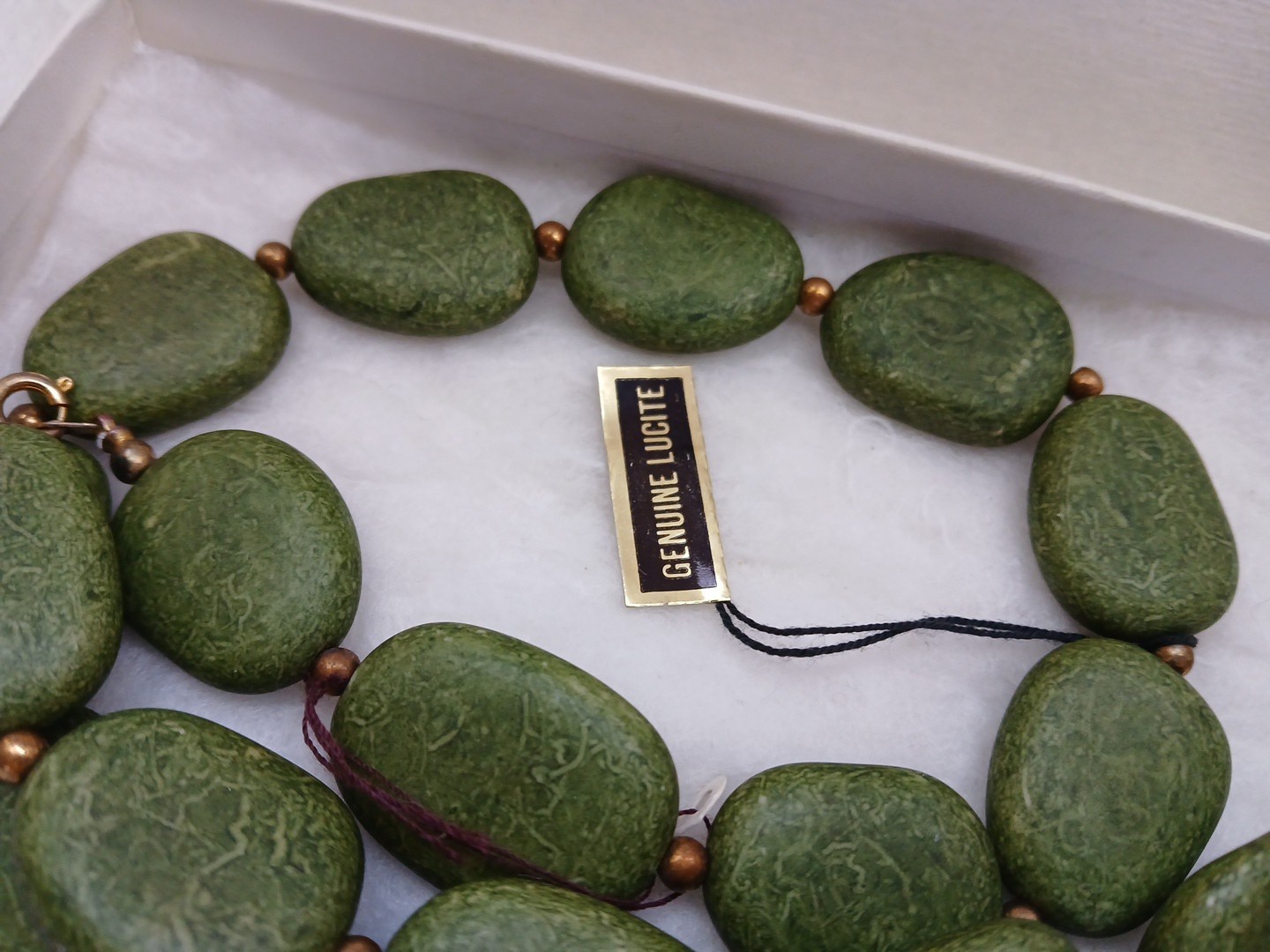 Vtg Retro/Mid Century Style Genuine Green Lucite 24″ Necklace Made In Hong Kong