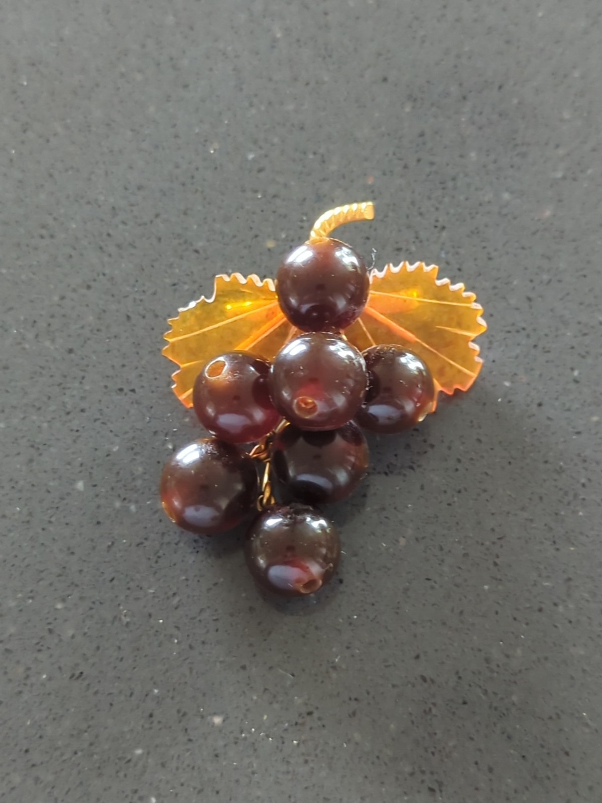 Vintage Russian Baltic Amber Grapes Brooch Pin Dangle Gold Tone F226
