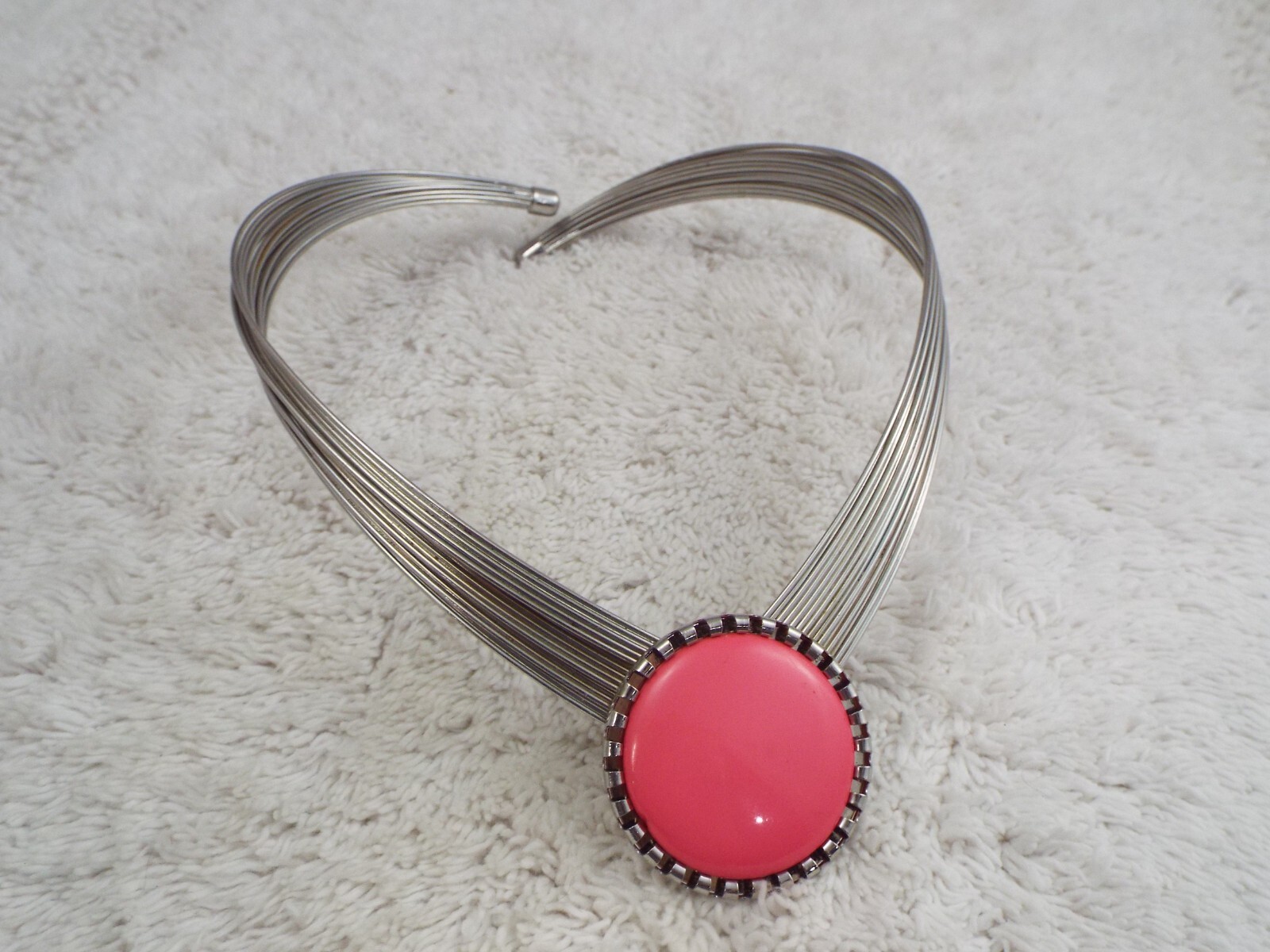 Silvertone Pink Bead Collar Necklace (A53)