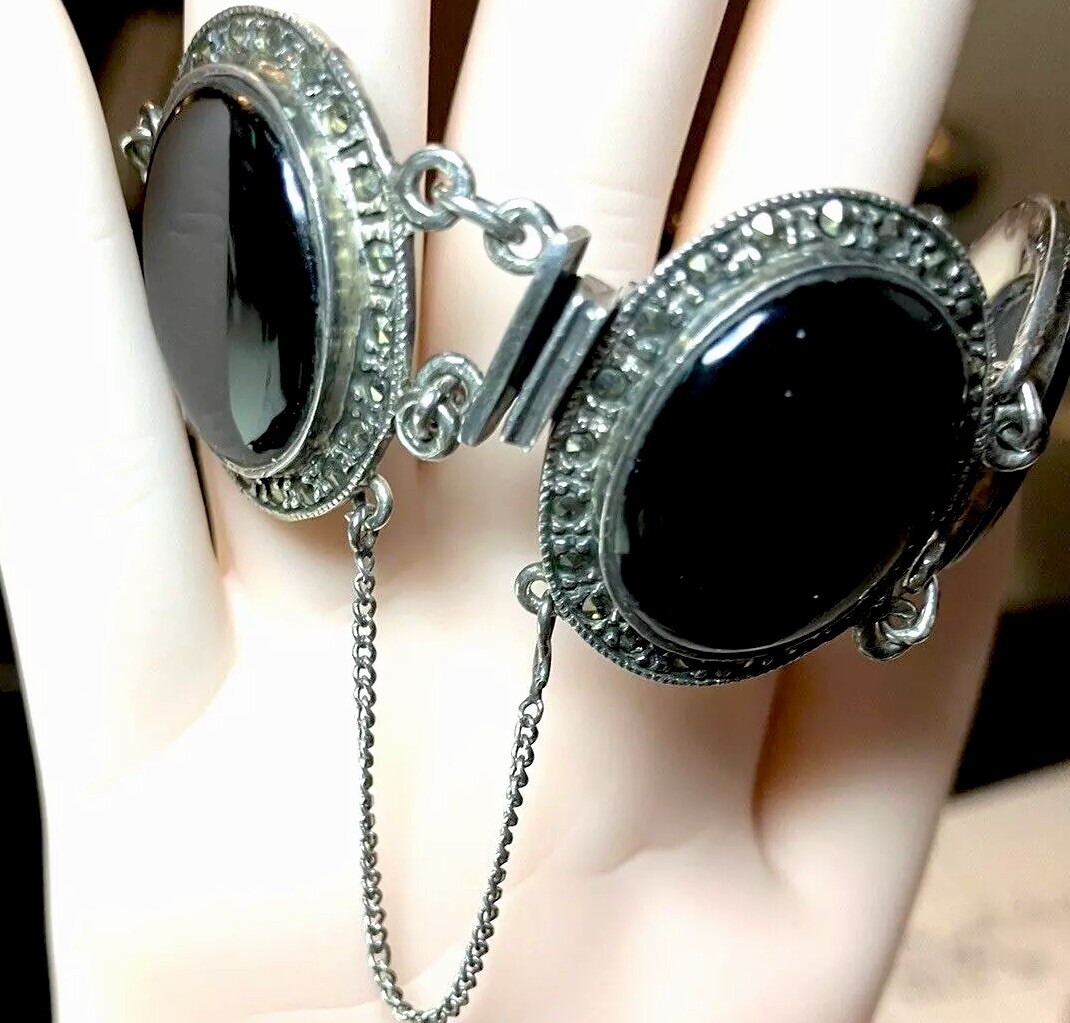 Signed TM (Taxco Mex) 925 Sterling Silver Oval Black Onyx & Marcasite Bracelet