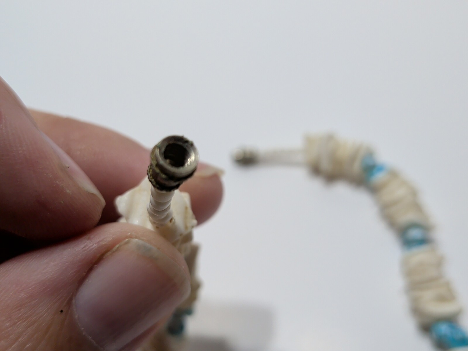 ✨VINTAGE✨ Blue and White Puka Shell and Turquoise Sea shells Necklace 17½ In