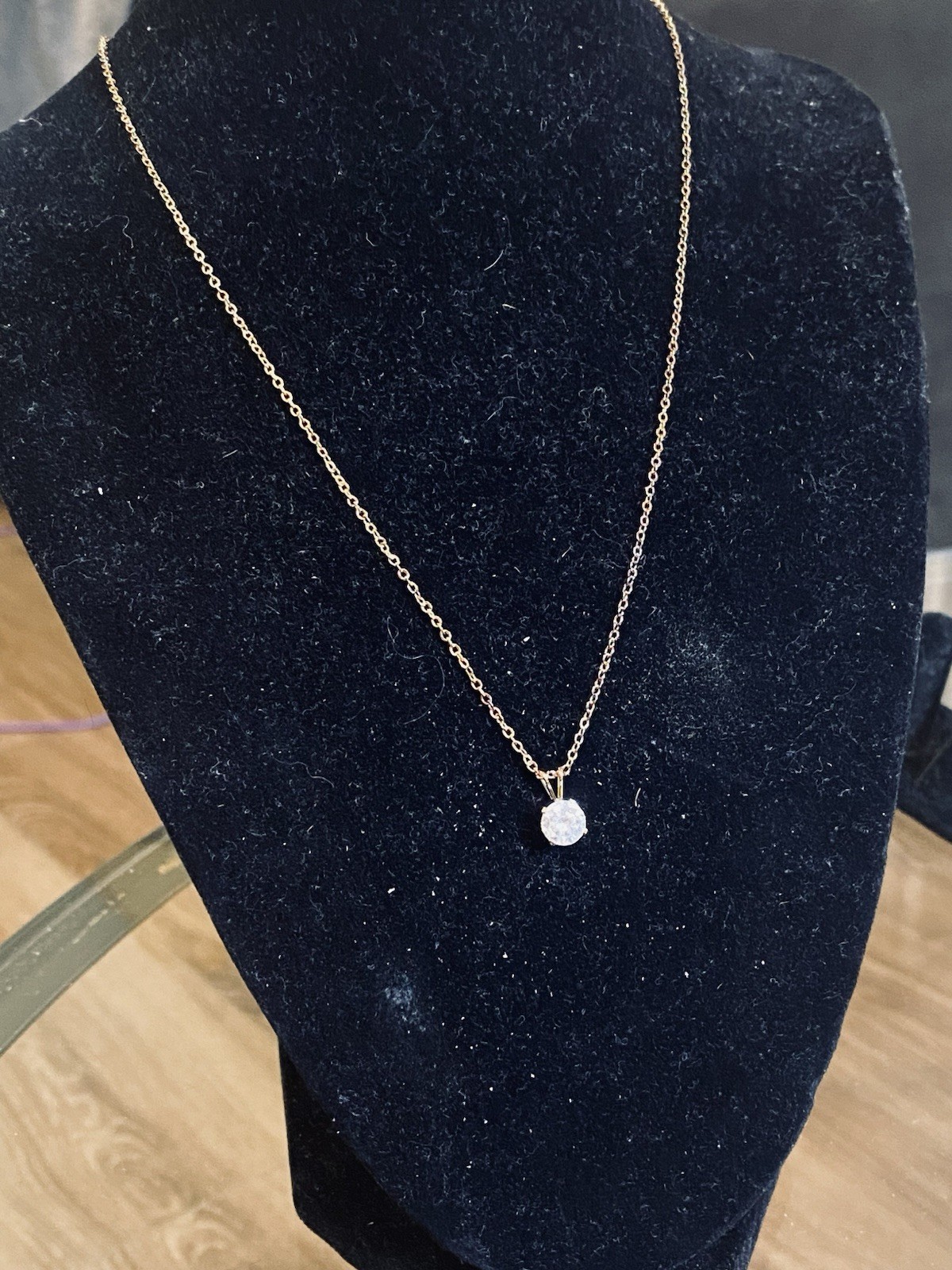 Lindenwold Fine Jewelers Gold-Tone 16″ Necklace Round Cubic Zirconia Vintage NEW